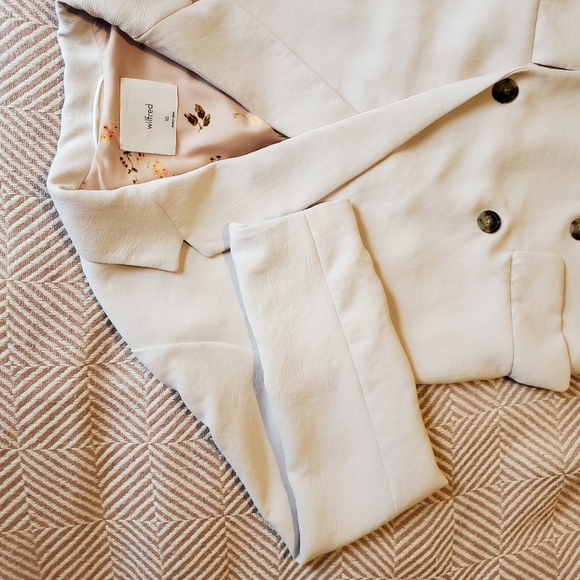 Aritzia - Wilfred Cherrelle Blazer - Picture 6 of 10